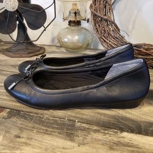 Adidas Adiprene Sz 9.5 * Rockport Black Flats